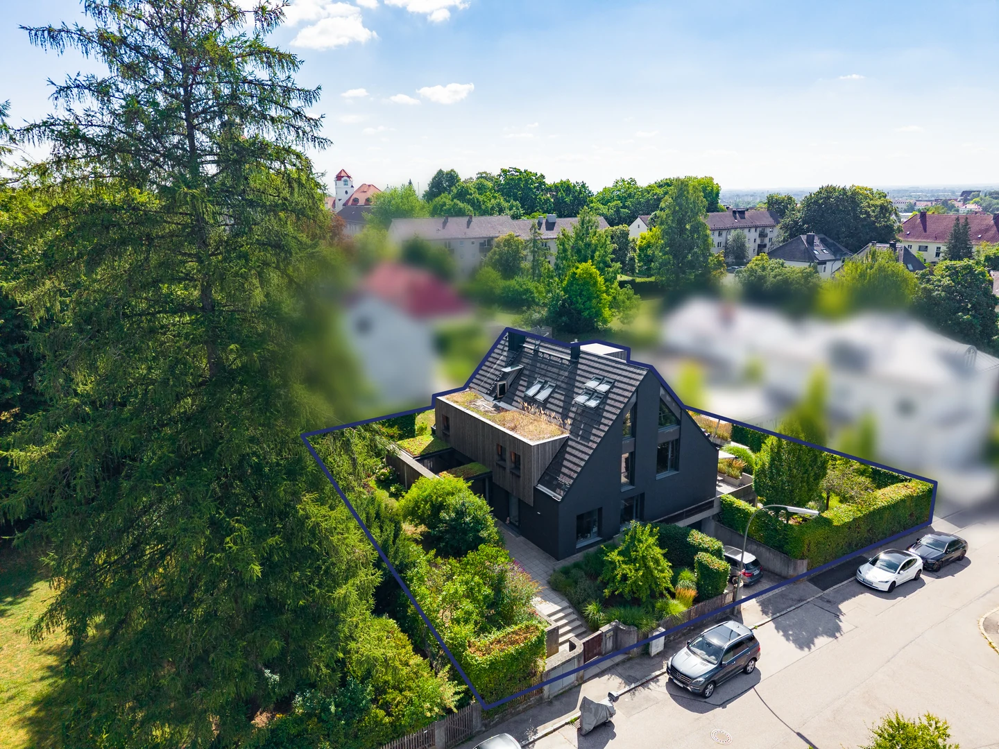 Freising'in ve yeşil çevresinin havadan görünümü